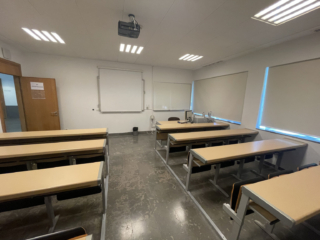 AULA1 Facultad Medicina Salamanca / Clínica Odontológica