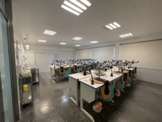 Laboratorio Facultad Medicina Salamanca / Clínica Odontológica